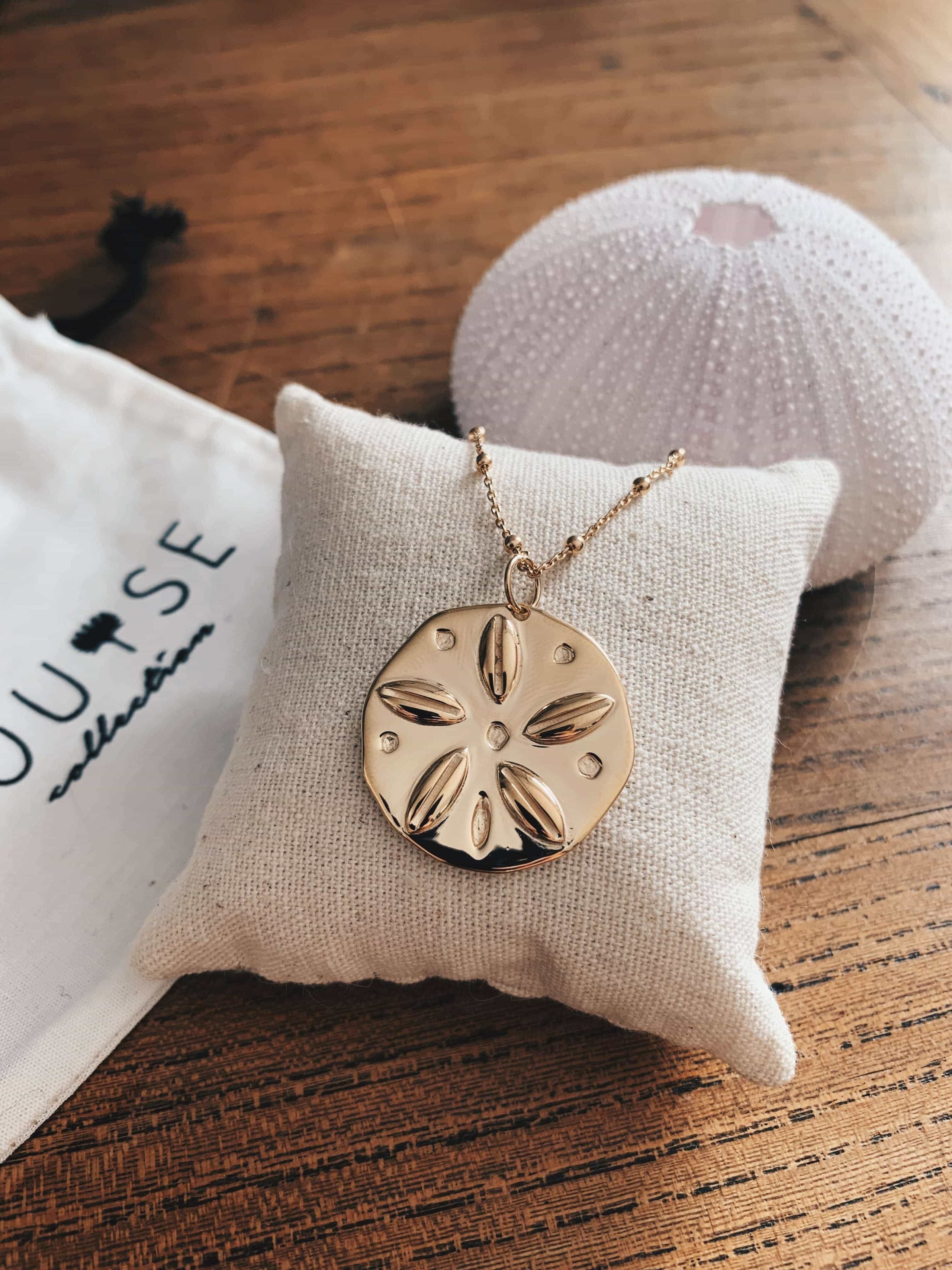 Collier Sand